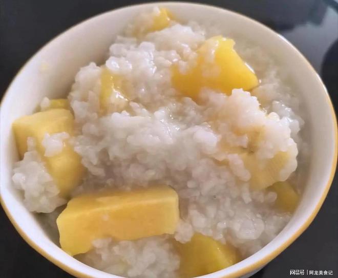 天吃不到10块钱网友：苦谁不能苦自己pg麻将胡了贵州女子在上海跑外卖一