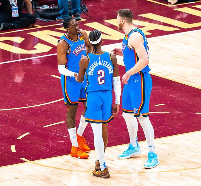 爆莫兰特!雷霆7连斩灰熊笑傲西部榜首大战!PG电子麻将胡了2模拟器亚历山大32+8完(图4) 爆莫兰特!雷霆7连斩灰熊笑傲西部榜首大战!PG电子麻将胡了2模拟器亚历山大32+8完(图4)